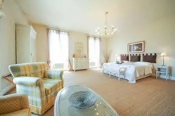 Ξενοδοχείο Le Domaine Des Carmes & 3*