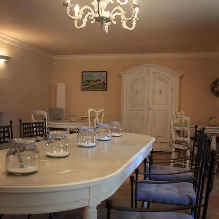 Le Domaine Des Carmes & 3* Le Thor